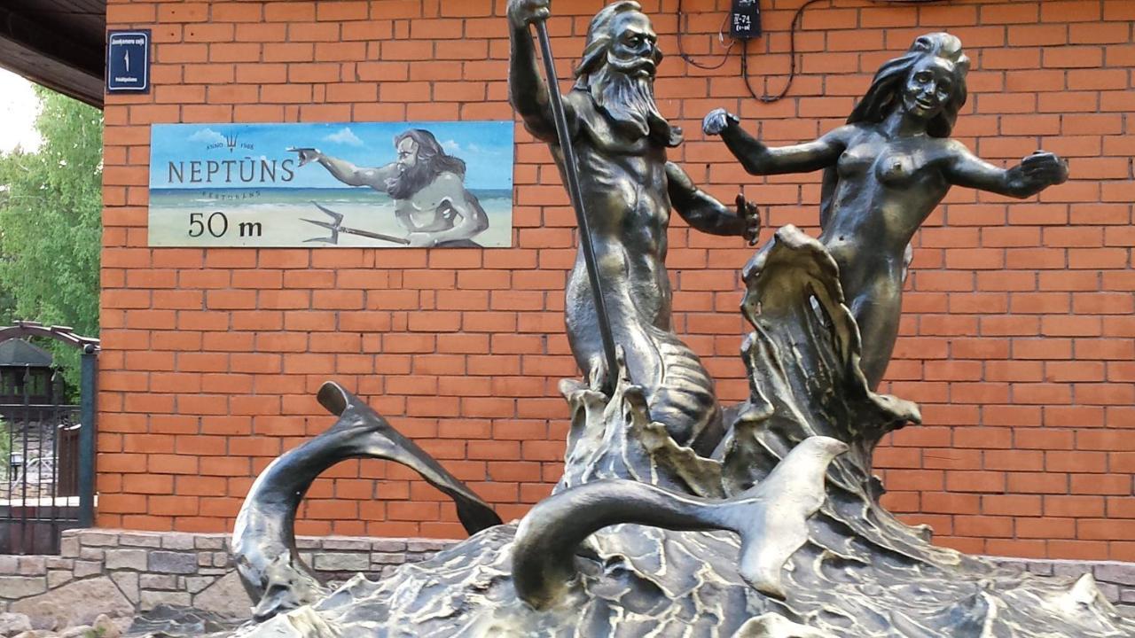 Neptuns Hotel Jurmala Luaran gambar